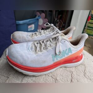 Women's Hoka Pro Fly Sneakers Size 9B